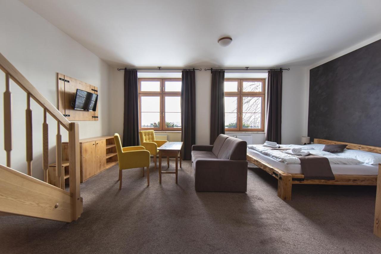 Hotel Bezrucova Skola Stare Hamry Zewnętrze zdjęcie