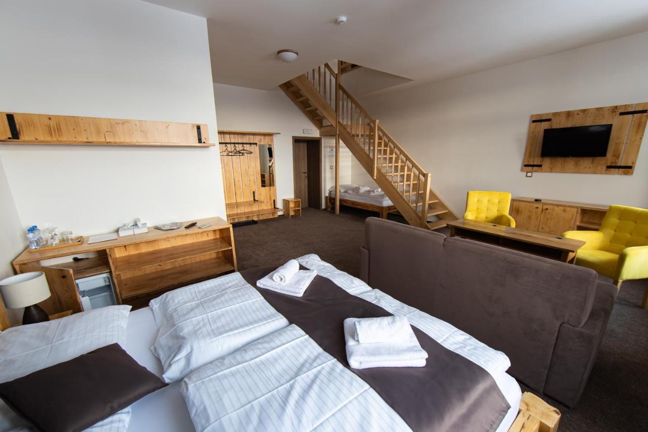 Hotel Bezrucova Skola Stare Hamry Zewnętrze zdjęcie