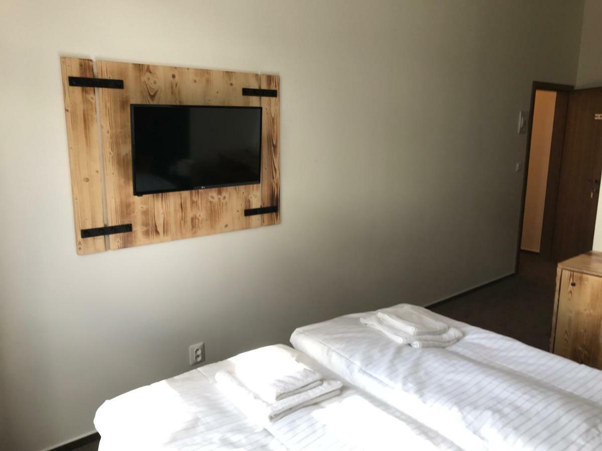 Hotel Bezrucova Skola Stare Hamry Zewnętrze zdjęcie
