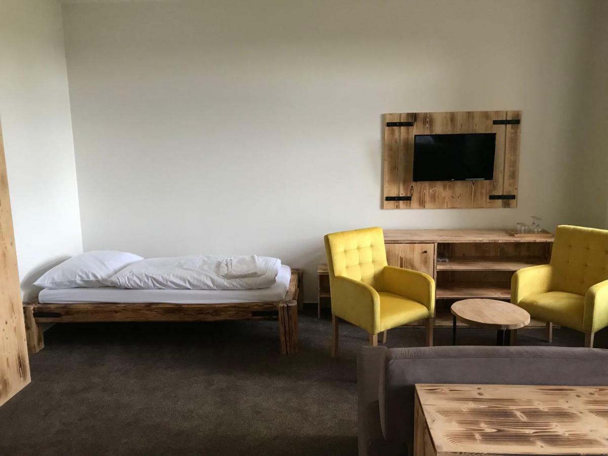 Hotel Bezrucova Skola Stare Hamry Zewnętrze zdjęcie