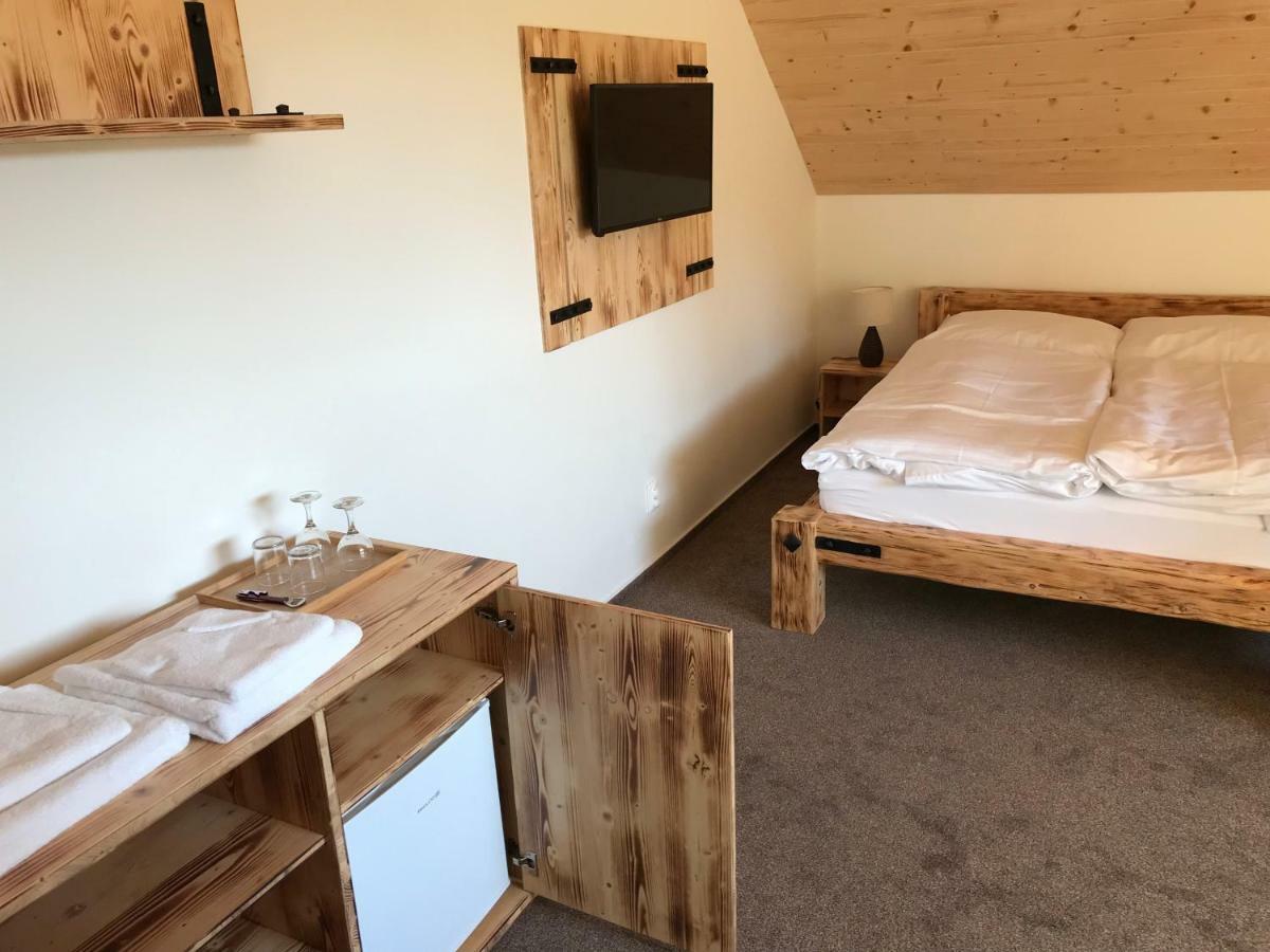 Hotel Bezrucova Skola Stare Hamry Zewnętrze zdjęcie