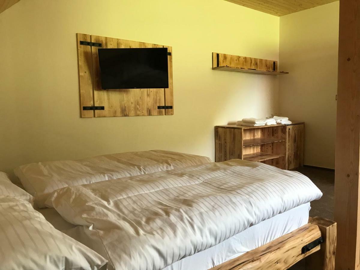 Hotel Bezrucova Skola Stare Hamry Zewnętrze zdjęcie
