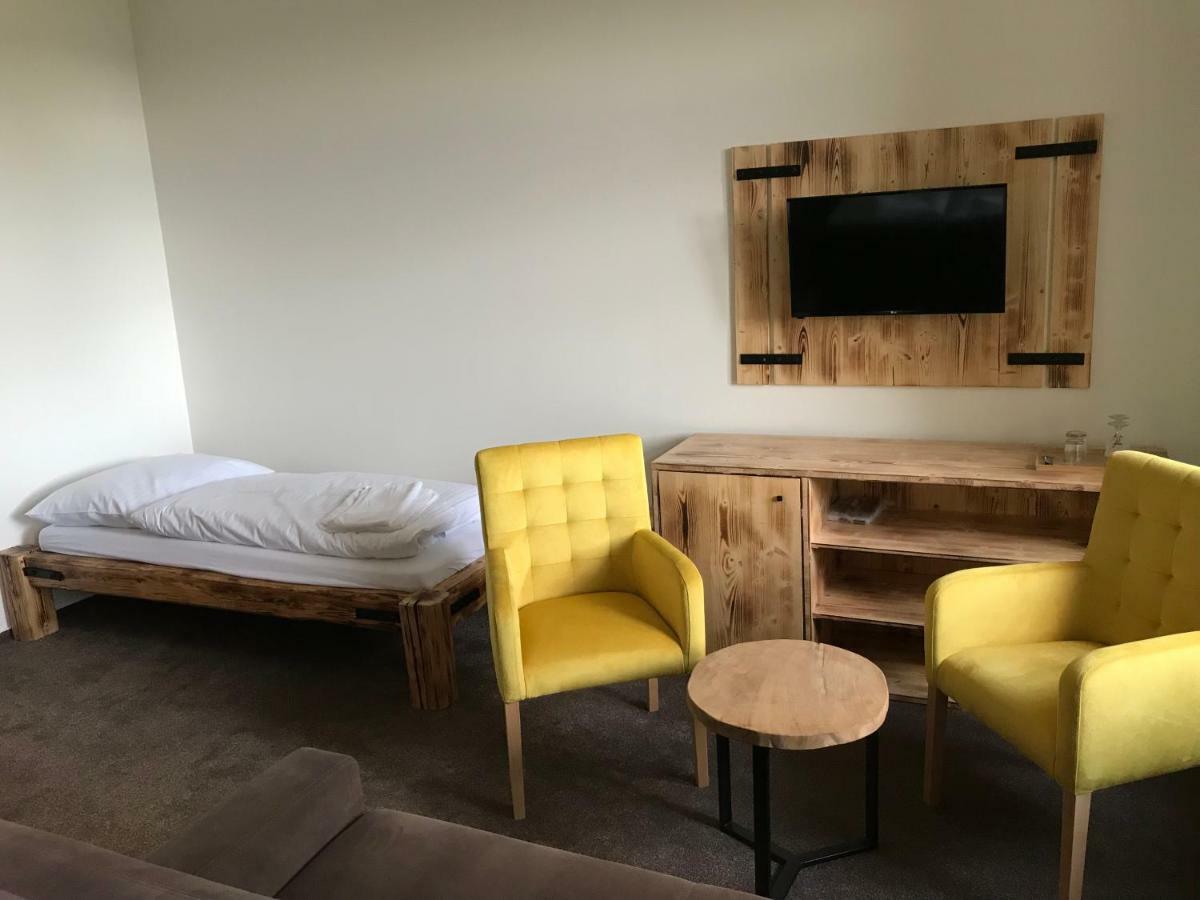 Hotel Bezrucova Skola Stare Hamry Zewnętrze zdjęcie
