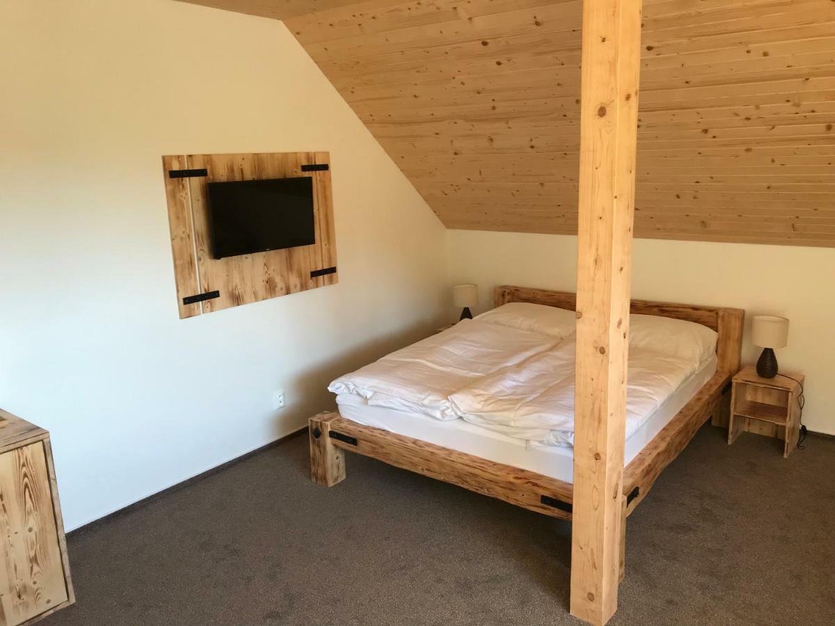 Hotel Bezrucova Skola Stare Hamry Zewnętrze zdjęcie