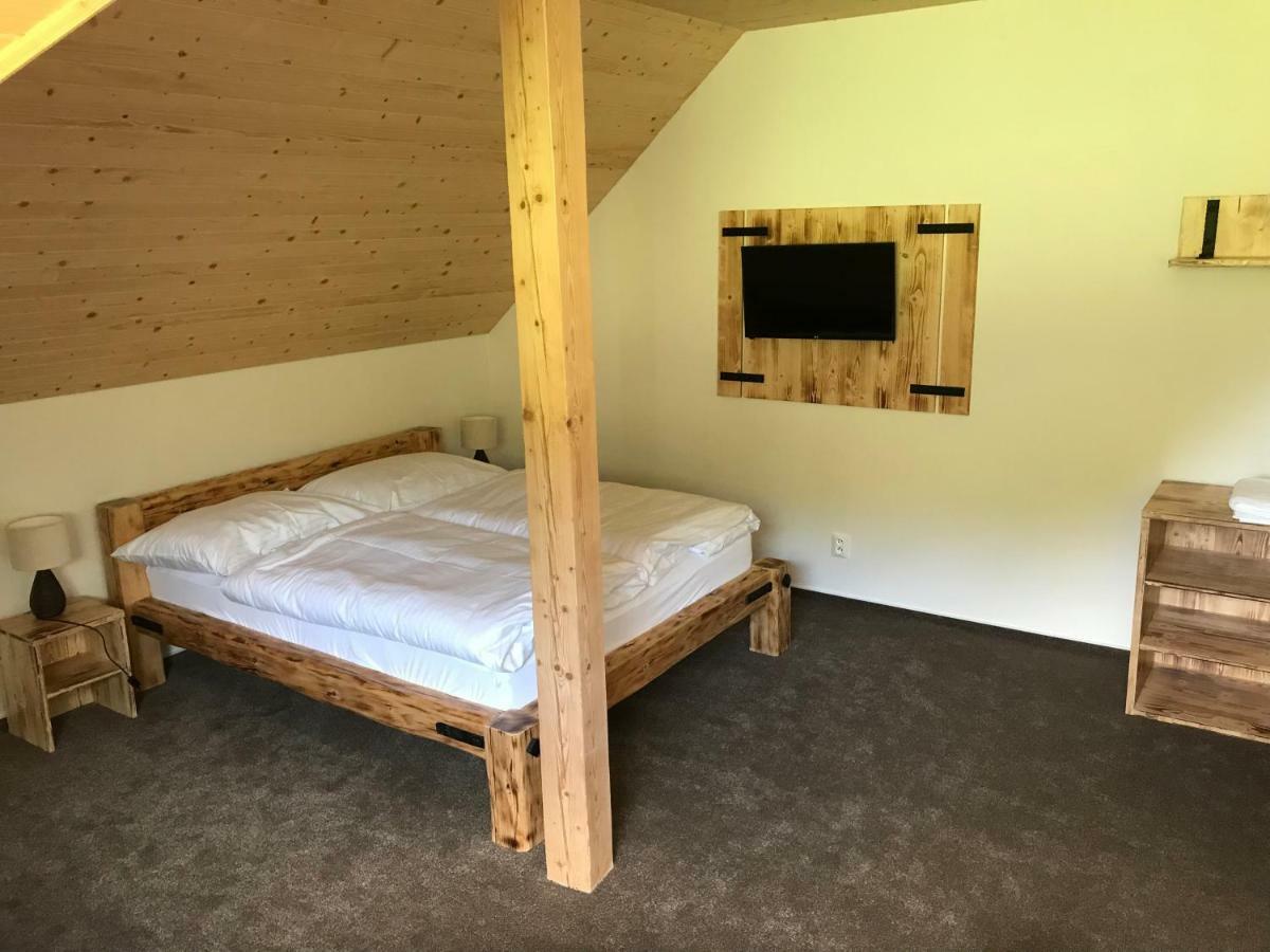 Hotel Bezrucova Skola Stare Hamry Zewnętrze zdjęcie